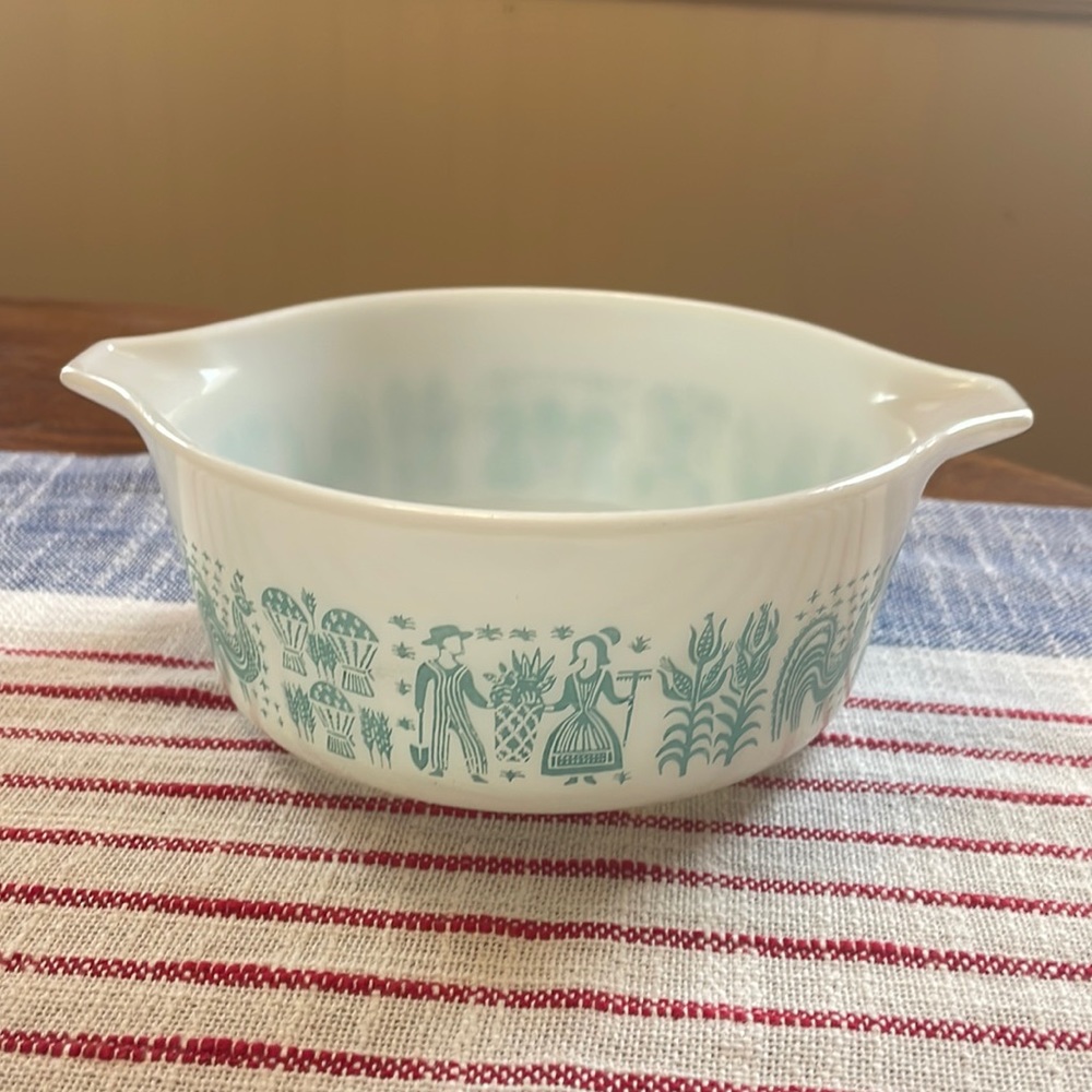 Vintage Pyrex Amish Butterprint Casserole Dish